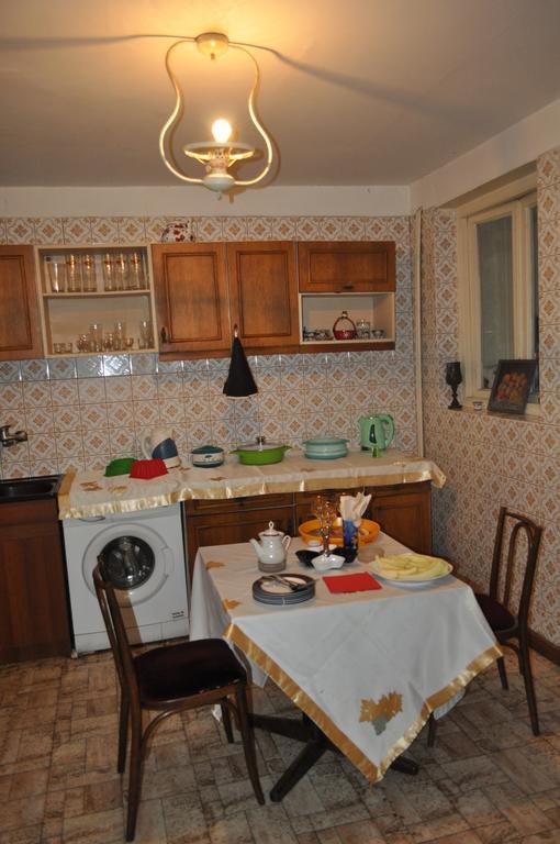 Guest House Cico Telavi Exterior foto