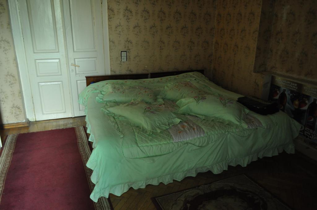 Guest House Cico Telavi Exterior foto