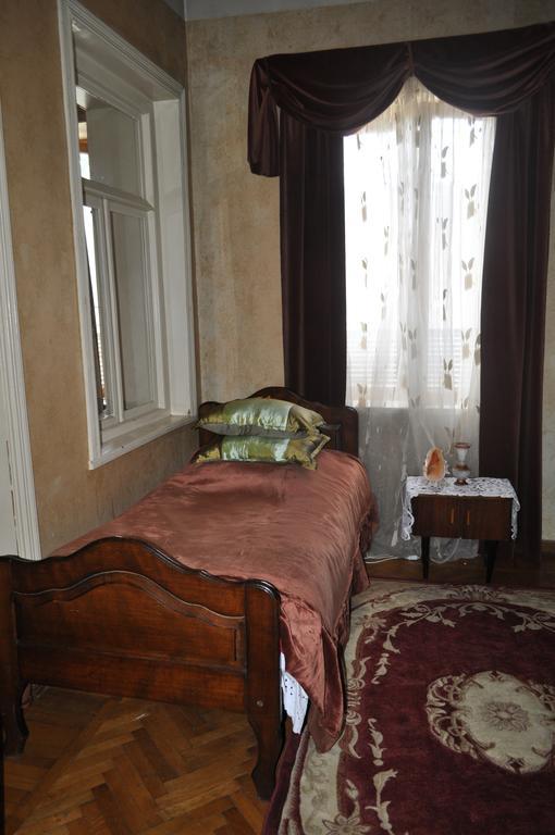 Guest House Cico Telavi Exterior foto